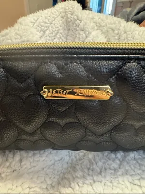 Betsey‎ Johnson Black Quilted Heart Cosmetic Pouch with Wrist Strap thumbnail 2