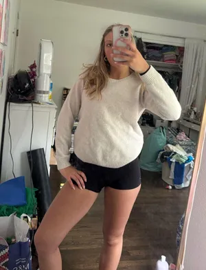 Brandy Melville sweater  thumbnail 2