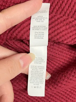 Offline by Aerie Waffle Henley Women's M Red Long Sleeve Thumbs Y2K Bella Swan thumbnail 9