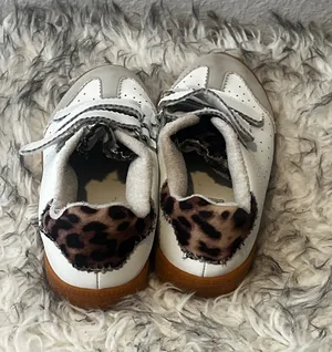 📌 English Description: Steven New York Sneakers – Size 7.5 thumbnail 6