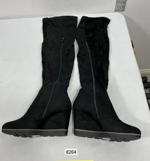 Womans New Betani Diana Otk Wedge Boots Size 7.5 Black thumbnail 1