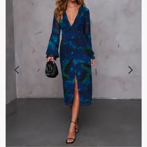 VICI‎ Porscha Abstract Print Midi Dress size Small Plunging Neck Flare Sleeves thumbnail 11