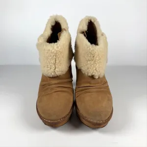 UGG Boots Womens Size 8 Brown Suede Shearling Ankle Cone Heel Zip Cuff Booties thumbnail 3