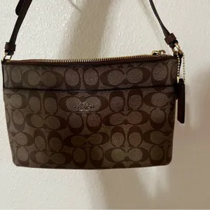 Coach F58316 Signature East/West Crossbody bag 7” x 10.5” thumbnail 3