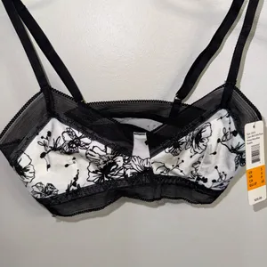 NWT $20 Sam Edelman Black & White Floral Mesh Pullover Microfiber Bralette S thumbnail 8