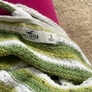 Hollister Green and White crochet top thumbnail 2