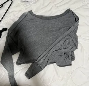 Cropped Long Sleeve thumbnail 1