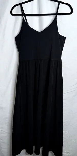 Athleta Elation Womens Size Small Black V-Neck Hybrid Spaghetti Strap Dress thumbnail 1