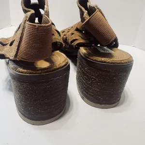 Steve Madden Estee Brown Suede Sandals Women’s 7.5M block heels laser cut thumbnail 4