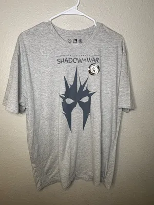 Middle-Earth: Shadow of War Graphic T-Shirt – LootCrate Exclusive (Size XL) thumbnail 1