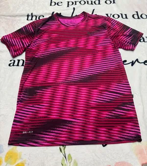 Nike Dri-FIT Women's T-Shirt – Size Medium thumbnail 1