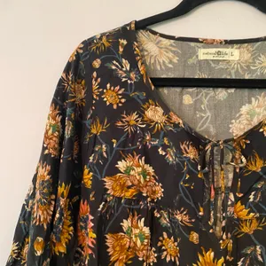 Natural Life Navy Orange Floral Peasant Blouse 3/4 Sleeve Boho Women size Large thumbnail 3
