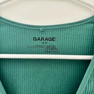 Garage Teal Seamless Twist Front Long Sleeve Tee thumbnail 3