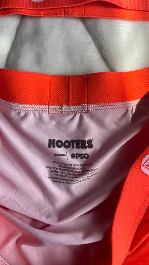 Hooters PSD  Halloween Costume thumbnail 3
