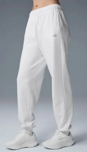 ALO Yoga NWT Accolade White Joggers Size S Oversized thumbnail 1