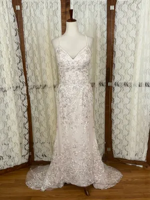 Stunning Melissa Sweet Petal Cashmere Embroidered Wedding Gown thumbnail 6