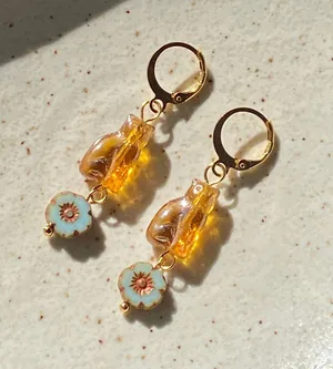 Handmade quality Czech glass cat & flower cute boho fairy style dangle earrings🌸 thumbnail 5