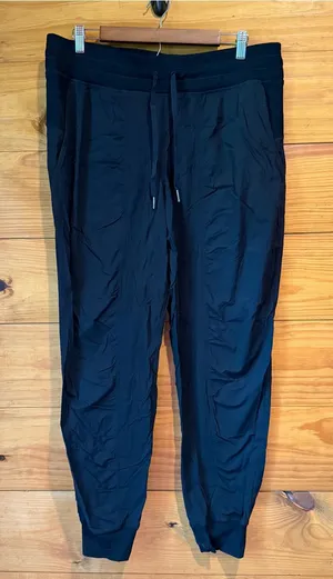Lululemon Dance Studio Mid Rise Jogger Pants Black 14 W5ENMS Plus Size thumbnail 1