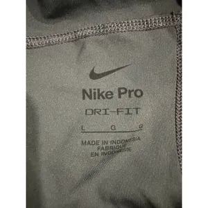 Women's Nike Pro High-Waisted 3" Training Shorts with‎ Pockets Large thumbnail 4
