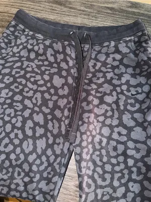 Women’s Nike Black & Gray Leopard Print Drawstring Sweatpants thumbnail 1