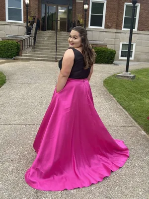 Sydney’s closet prom dress Pink Size 16 thumbnail 2