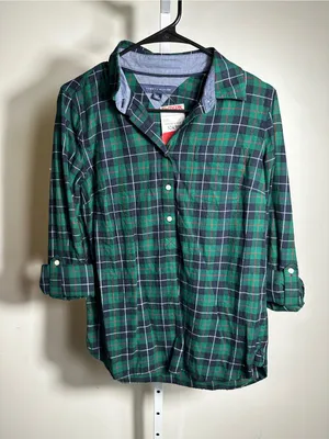H39. Women’s Tommy Hilfiger Green Plaid Button-Up Shirt thumbnail 1