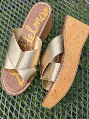 Sam Edelman Remini Platform Wedge Metallic Gold Sandal SZ 9 thumbnail 1