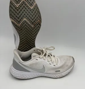 Nike Revolution 5 Woman’s 6.5 White and Gray Running Shoes Nike Sneakers thumbnail 1