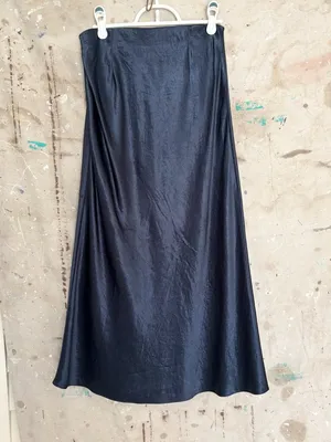 Aritzia Babaton Slip Satin Maxi Skirt thumbnail 4