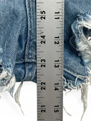 Levi’s SilverTab Mom Shorts W30 Light Wash High Rise Distressed Raw Hem Y2K thumbnail 9