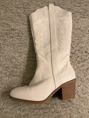 Arula Cream Knee High Wide Calf & Width Sierra Western Heeled Boots - size 8W thumbnail 1