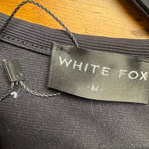 WHITE FOX Black Ribbed Spaghetti Strap Crop‎ Top M thumbnail 3