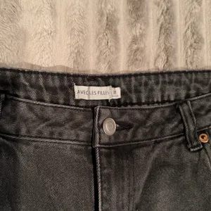 Avec Les Filles Distressed High Rise Straight‎ Leg Jeans Washed Black Size 31 thumbnail 3