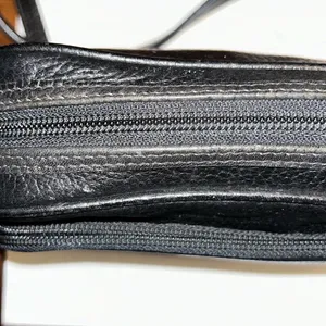 Hunting World Black Leather Crossbody Bag thumbnail 11