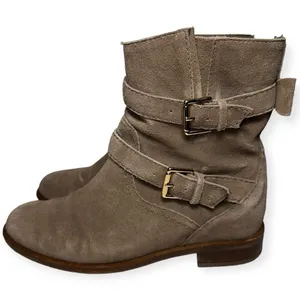 Kate Spade Women’s Size 6.5 Taupe Mousse Suede Sabina Bow Back Combat Boots thumbnail 6