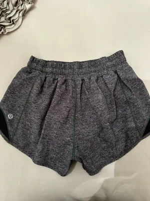 Lululemon Hotty Hot Shorts 2.5" thumbnail 2