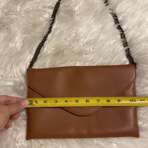 J.Crew 100% Leather Purse /Clutch tan/ brown color excellent condition thumbnail 10