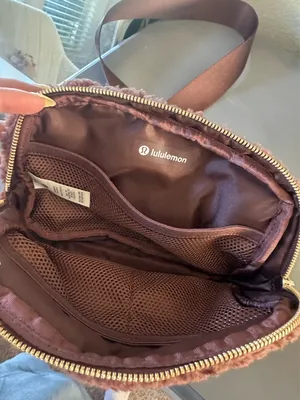 Lululemon Belt Bag thumbnail 5