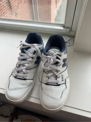 New Balance 550 Women’s White and Navy Leather Sneakers thumbnail 4