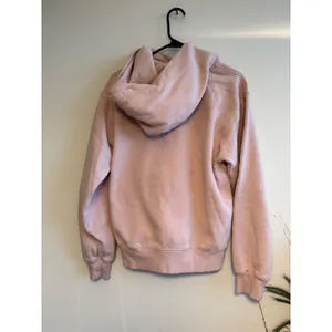 Aritzia‎ Sweatfleece Perfect Fit Hoodie Pink Tonal Logo M 116209-FA24 thumbnail 3