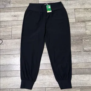 HALARA Black Relaxed Fit Joggers thumbnail 2