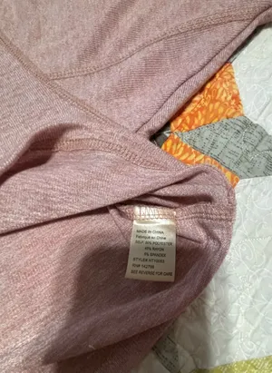 Pink new in pullover sweater Size L thumbnail 3