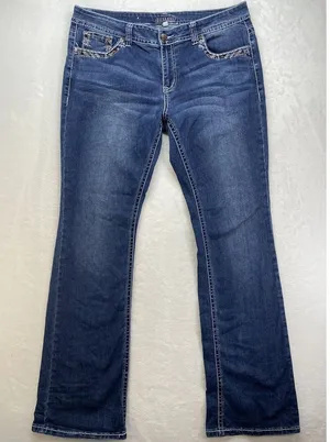 Shyanne‎ Jeans Women's 39 Medium Wash Blue Embroidered Pockets boot cut thumbnail 1