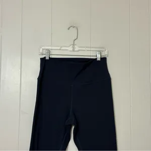 Quince Ultra Form High Rise Capri Leggings Navy Blue L Athleisure Workout Yoga thumbnail 3