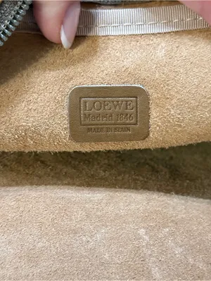 Loewe Vintage Anagram Embossed Camel Gold Leather Camera Shoulder Bag Amazona thumbnail 6