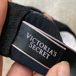 Victoria’s Secret Black Marl Strapless T-Shirt Lightly Lined Bra Size 34 B thumbnail 3