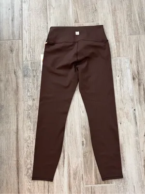 Vuori Brand New Women’s Inversion Ribbed Legging In Java Medium thumbnail 8