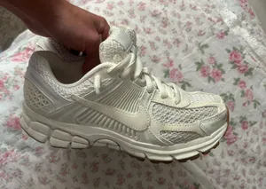 Nike Vomero 5 Women’s Zoom 6.5 thumbnail 1