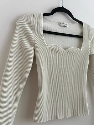 Aritzia Babaton Sculpt Knit Sweetheart Long Sleeve Top thumbnail 5