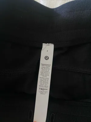 Lululemon Scuba Shorts High-Rise 5" thumbnail 3